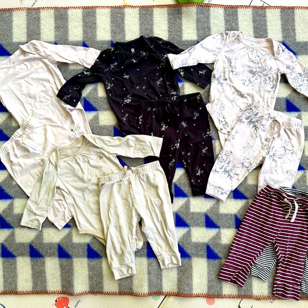 4 Gap Baby Girl cotton sets